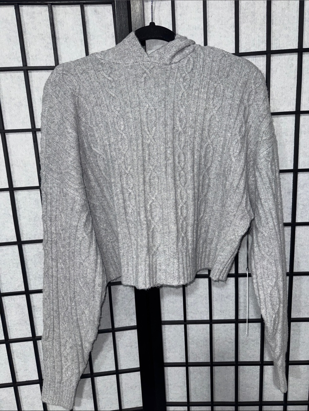 Alo Yoga Cable Knit Winter Bliss Hoodie Athletic Heather Grey Size L NWT - Picture 7 of 11